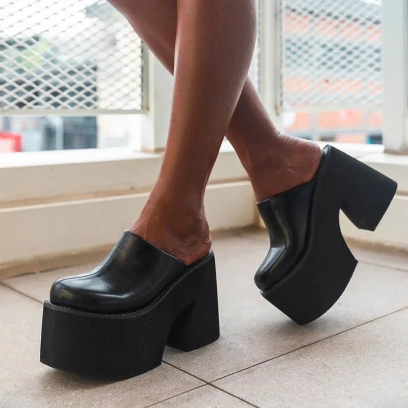 Comfortable High Fashion Mules with Chunky Platform