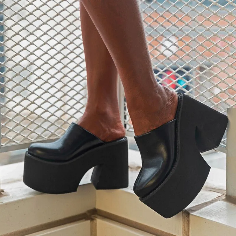 Comfortable High Fashion Mules with Chunky Platform