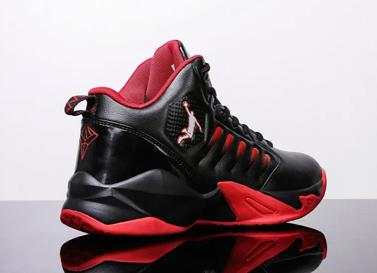 Men Outdoor Basketball Shoes Comfortable Lightweight Sneakers Leather High Quality