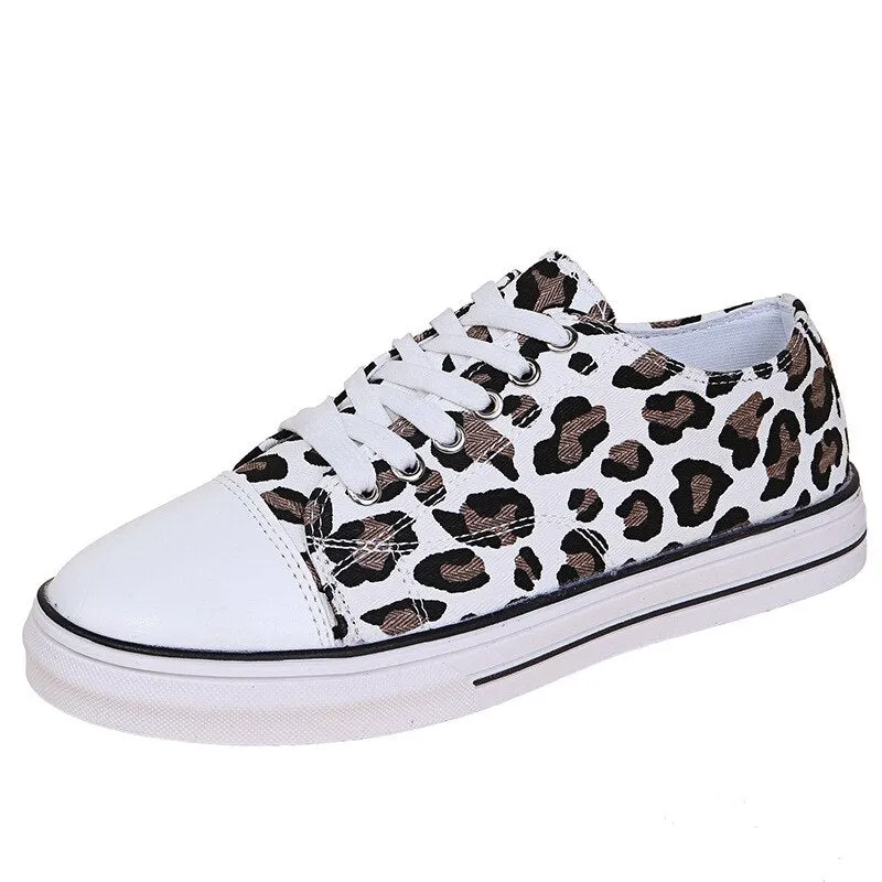 Women Lace-Up Leopard Print Canvas Shoes